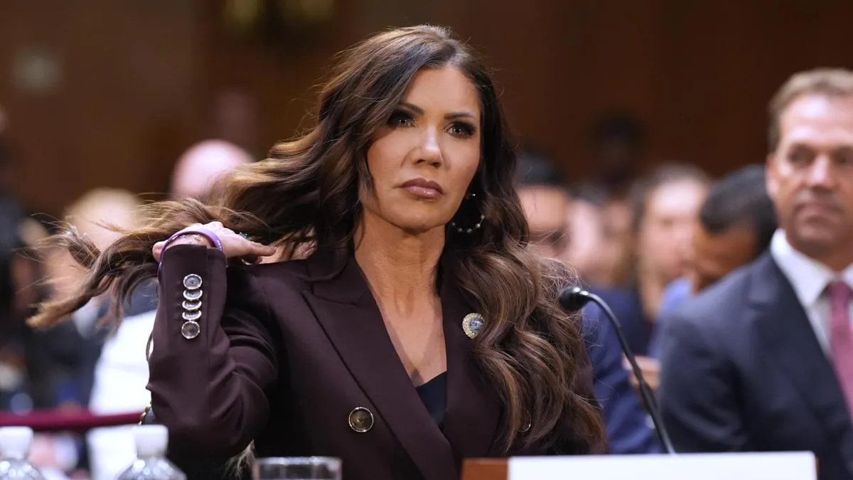 
                                      La Casa Blanca hereda el lujoso avión de Kristi Noem, adquirido por el ICE para deportaciones
                                  