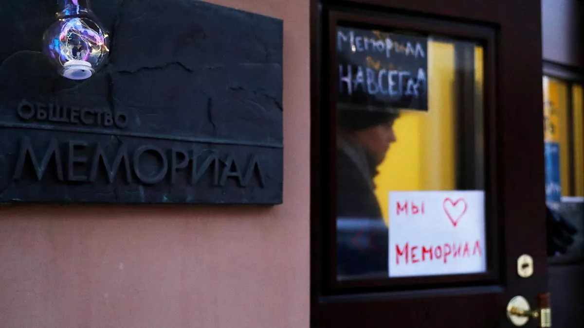 
                                                                                 El Supremo de Rusia declara “extremista” a la oenegé Memorial, Nobel de la Paz 2022
                                                                             
