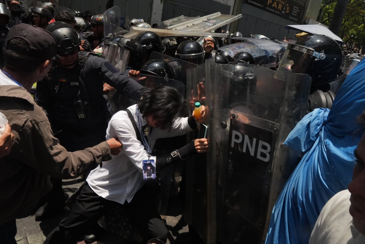 Los gremios retan a Delcy Rodríguez y se concentran para exigir mejoras económicas en Venezuela