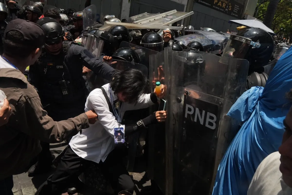 Los gremios retan a Delcy Rodríguez y se concentran para exigir mejoras económicas en Venezuela