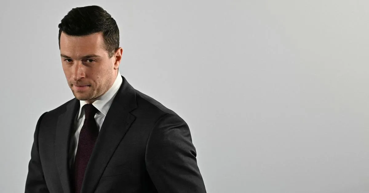 Jordan Bardella en couple avec Maria Carolina de Bourbon des Deux-Siciles : de Thiers à Chirac, histoire des rares liaisons entre la République et l’aristocratie