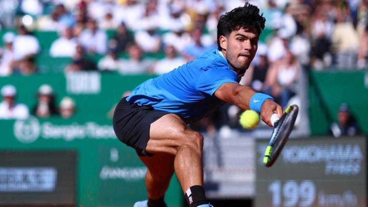 Un Alcaraz con altibajos ya está en cuartos en Montecarlo