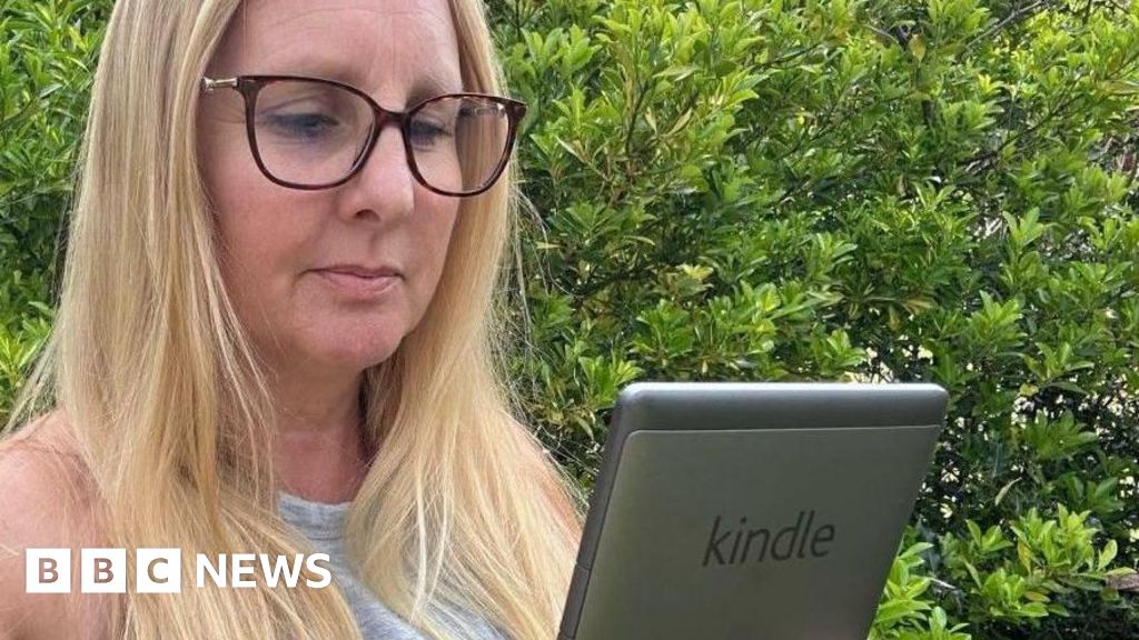 Amazon to end support for older Kindles, prompting user outcry