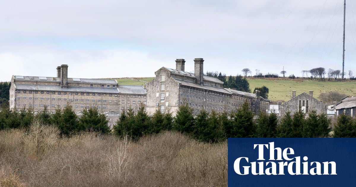 ‘Catastrophic’ MoJ leasing of jail with toxic gas set to cost more than £100m