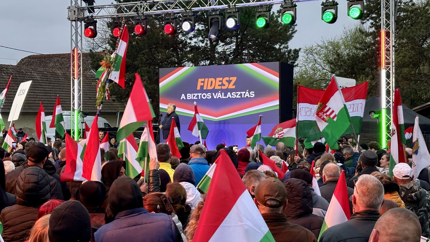 "Ça n'est pas notre guerre" : en Hongrie, Viktor Orban fait de l'Ukraine un bouc émissaire à l'approche des élections législatives