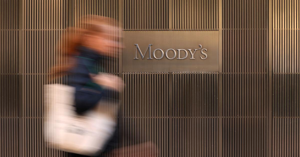 Dette : Moody’s va-t-elle finalement dégrader la note de la France, sur fond de choc pétrolier et de taux élevés ?