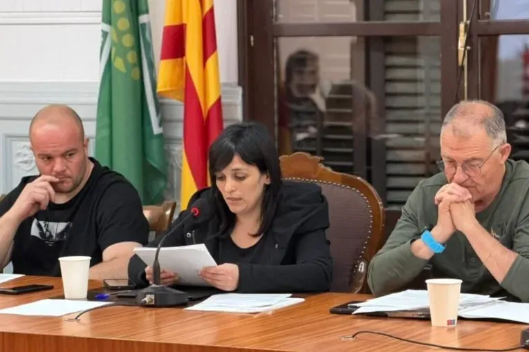 Incendio en el PSC de Girona tras facilitar que Sílvia Orriols apruebe sus Presupuestos en Ripoll