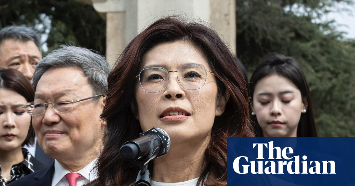 Xi tells Taiwan opposition leader people on both sides of strait are Chinese in rare meeting