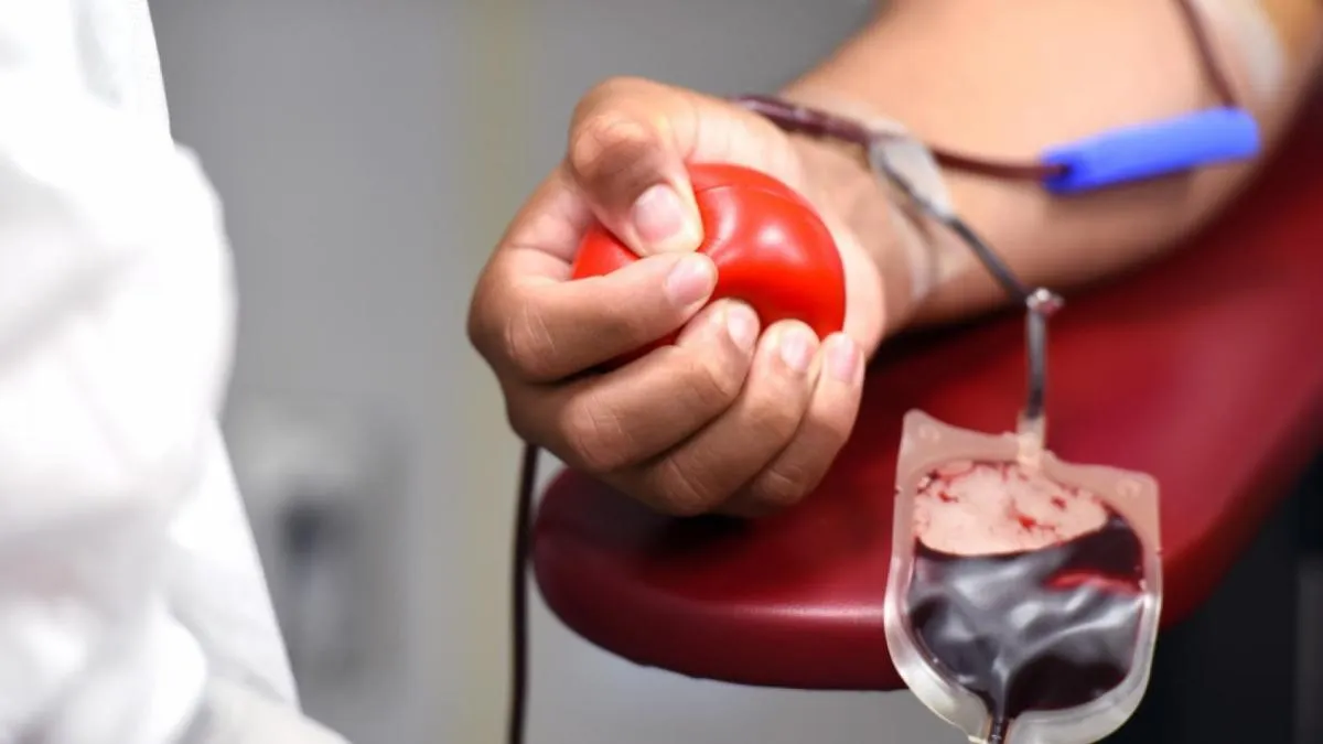 
                                                  Madrid hace un llamamiento urgente para donar sangre ante la bajada de las reservas
                                              