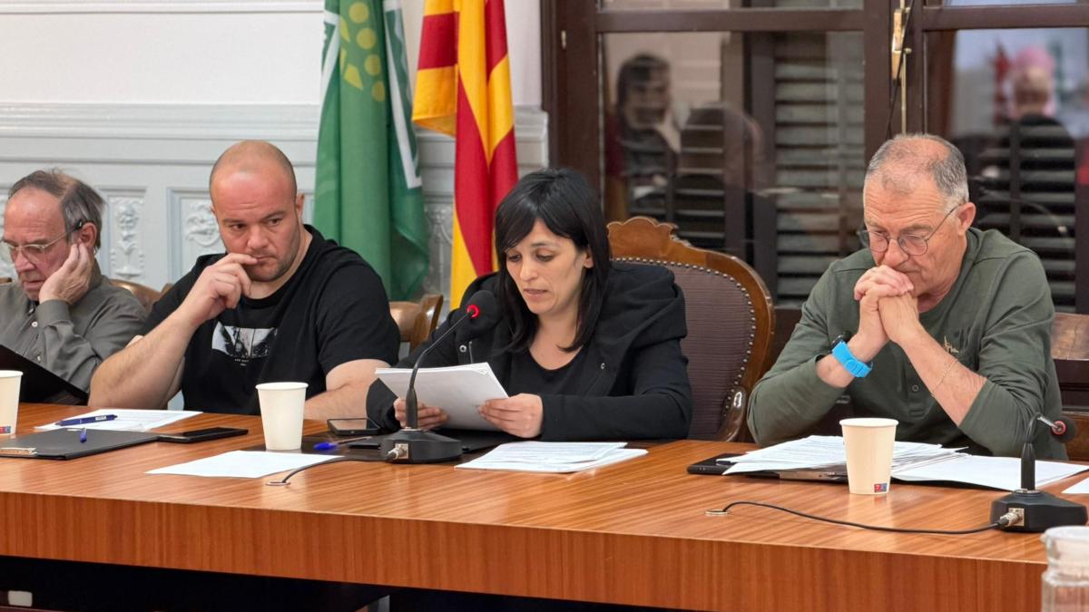 
                                                                                   El PSC de Girona desaprueba la abstención de su grupo en Ripoll para permitir que Sílvia Orriols tenga presupuestos
                                                                               