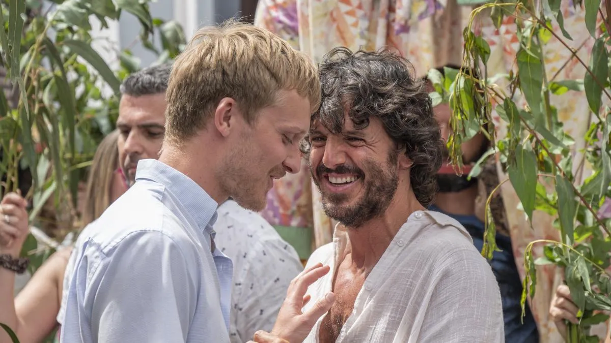 
                                                                                                                     'A una isla de ti', una comedia romántica sin límites entre Gran Bretaña y Gran Canaria
                                                                                                                 