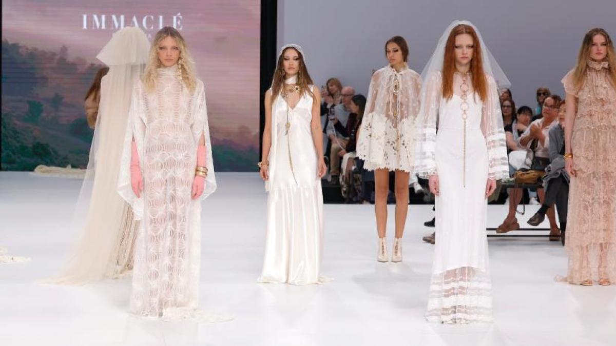 
                                                                                                                         Barcelona Bridal Fashion Week 2026 conecta moda, negocio y cultura
                                                                                                                     
