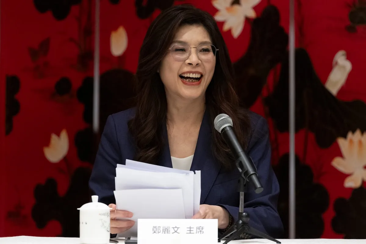 La líder opositora de Taiwán defiende en Pekín su acercamiento a China “para evitar una guerra”