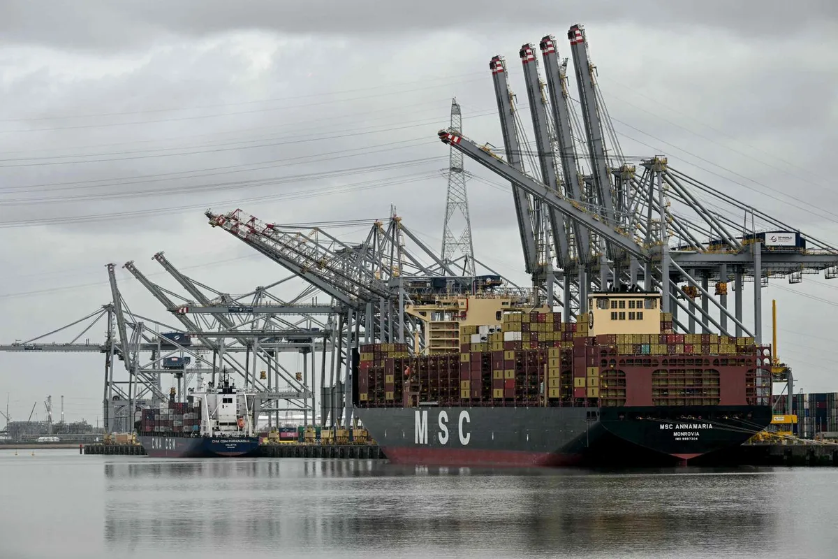 Le port d’Anvers, fermé après une fuite de pétrole, espère une reprise de ses activités « dans vingt-quatre heures »