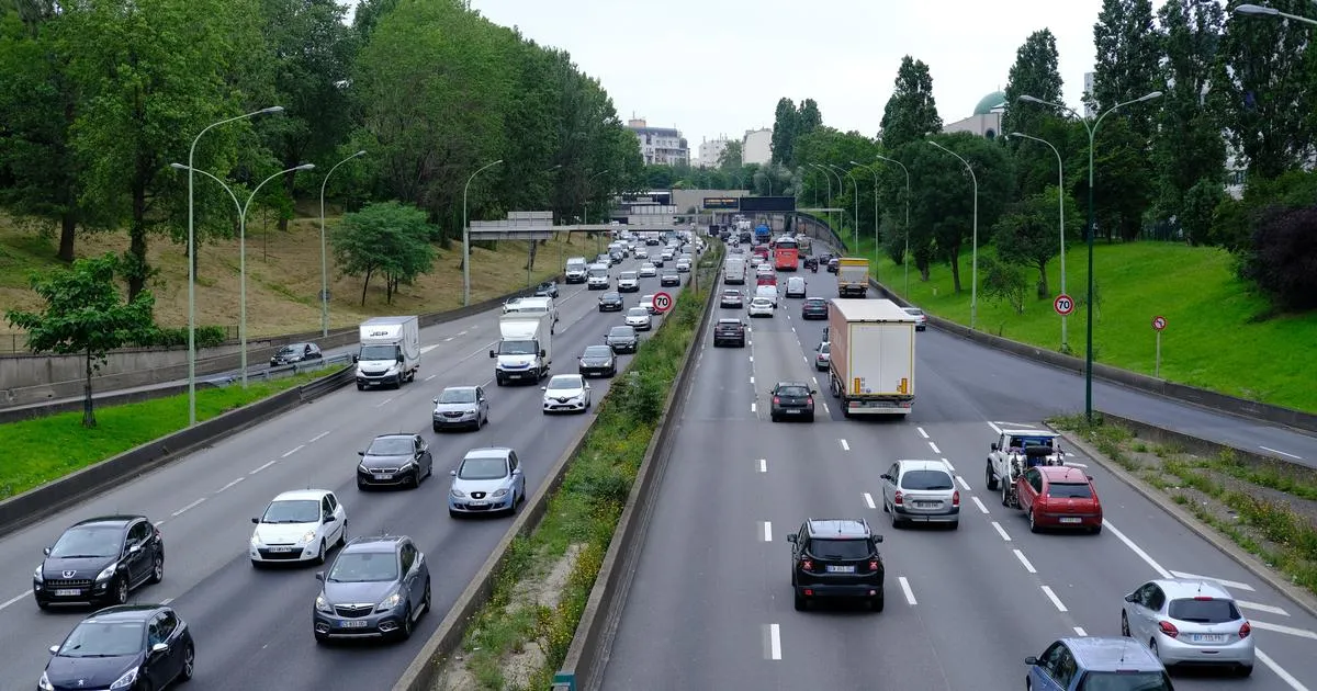 «Les nationales sont aussi bien et sont gratuites !» : face à l’inflation, ces Français qui boycottent les autoroutes pour investir les routes secondaires