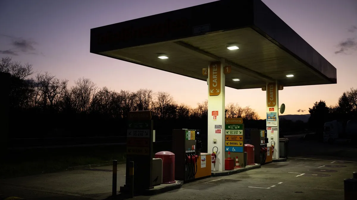 Avec la trêve au Moyen-Orient, les prix du carburant ont-ils réellement baissé dans les stations françaises ?