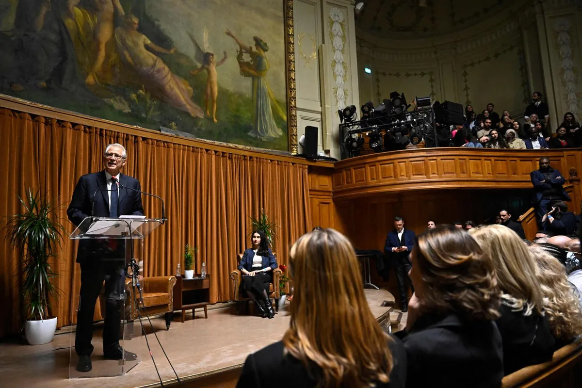 Présidentielle : Dominique de Villepin se veut le « candidat du rassemblement » en 2027