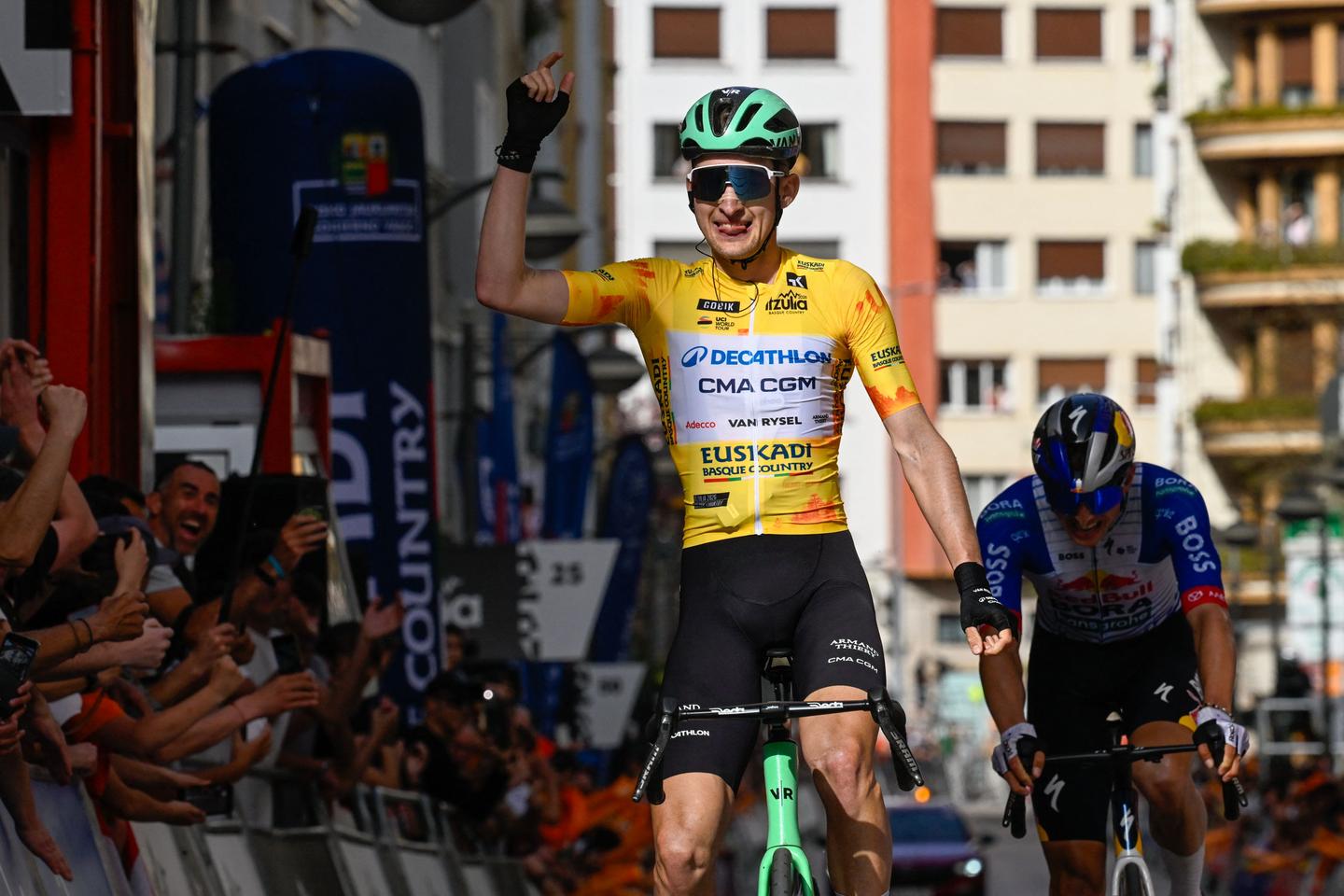 Paul Seixas s’offre l’étape reine du Tour du Pays basque et file vers la victoire au général