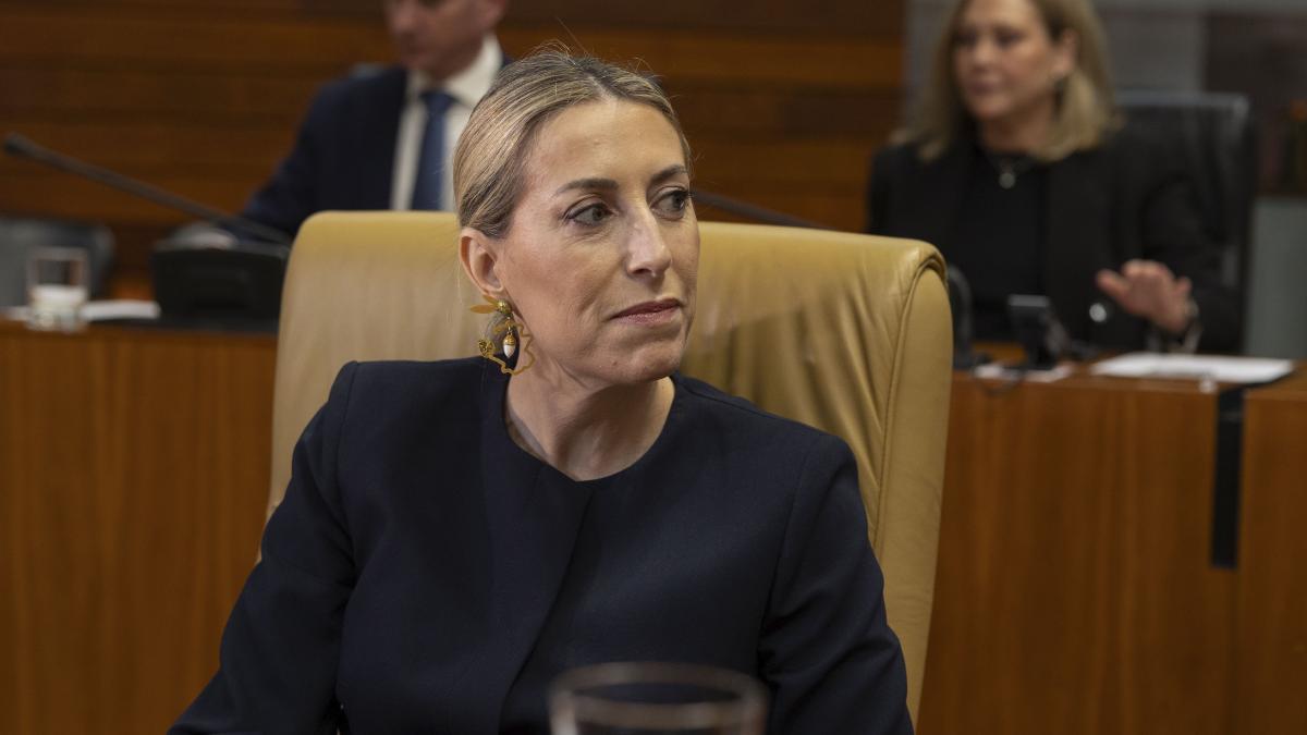 
                   PP y Vox siguen sin acuerdo en Extremadura tras una reunión de más de seis horas
               