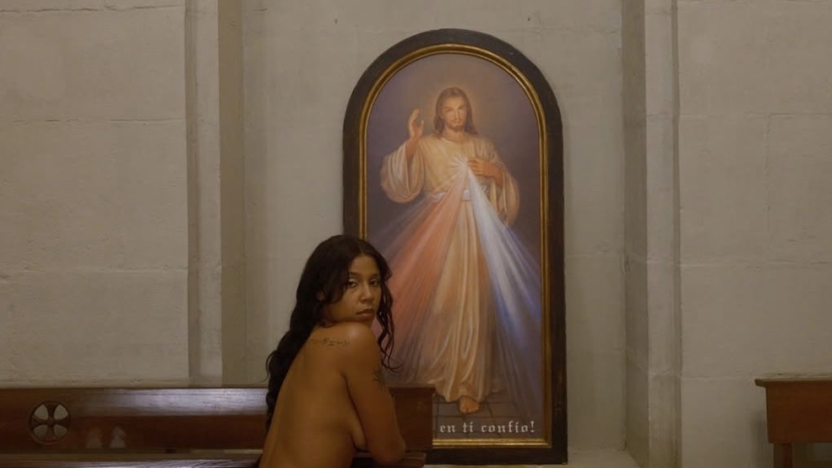 
                                     El Obispado de San Sebastián pide retirar las imágenes de la rapera Tokischa semidesnuda en una basílica
                                 