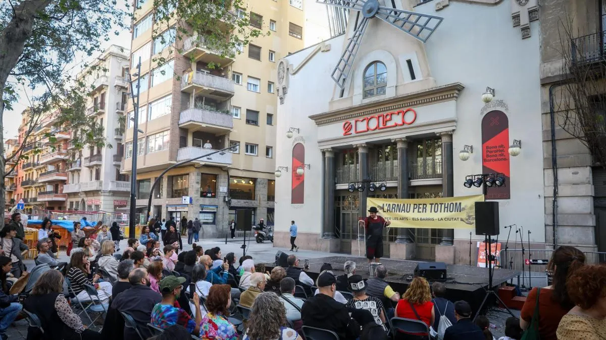 
                                            Un acto reivindica la gestión comunitaria del futuro teatro Arnau
                                        
