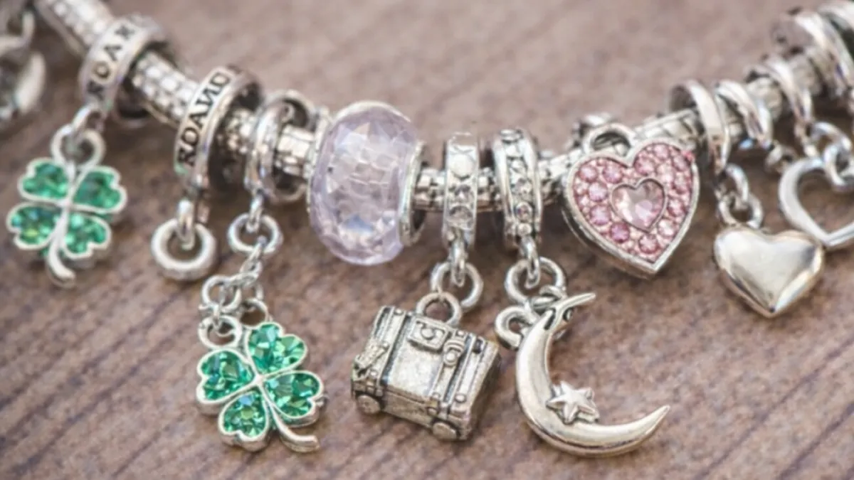 
                                                                                                 Pandora da la bienvenida a la primavera con joyas pensadas para convertirse en tus imprescindibles esta temporada
                                                                                             