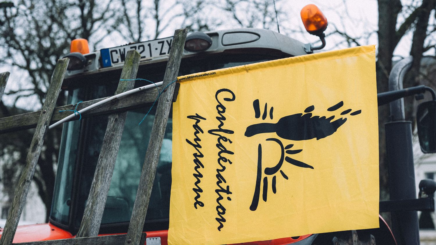 La Confédération paysanne appelle à manifester samedi contre un projet de mégabassine dans le Maine-et-Loire