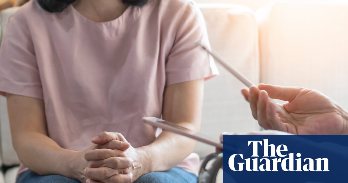Repurposed drug may extend survival in aggressive ovarian cancer, trial shows