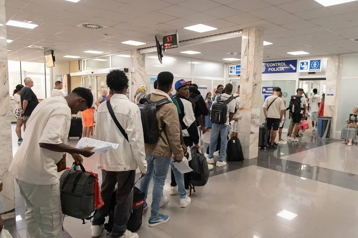 El Gobierno celebra el "aval" del Consejo de Estado a la regularización extraordinaria