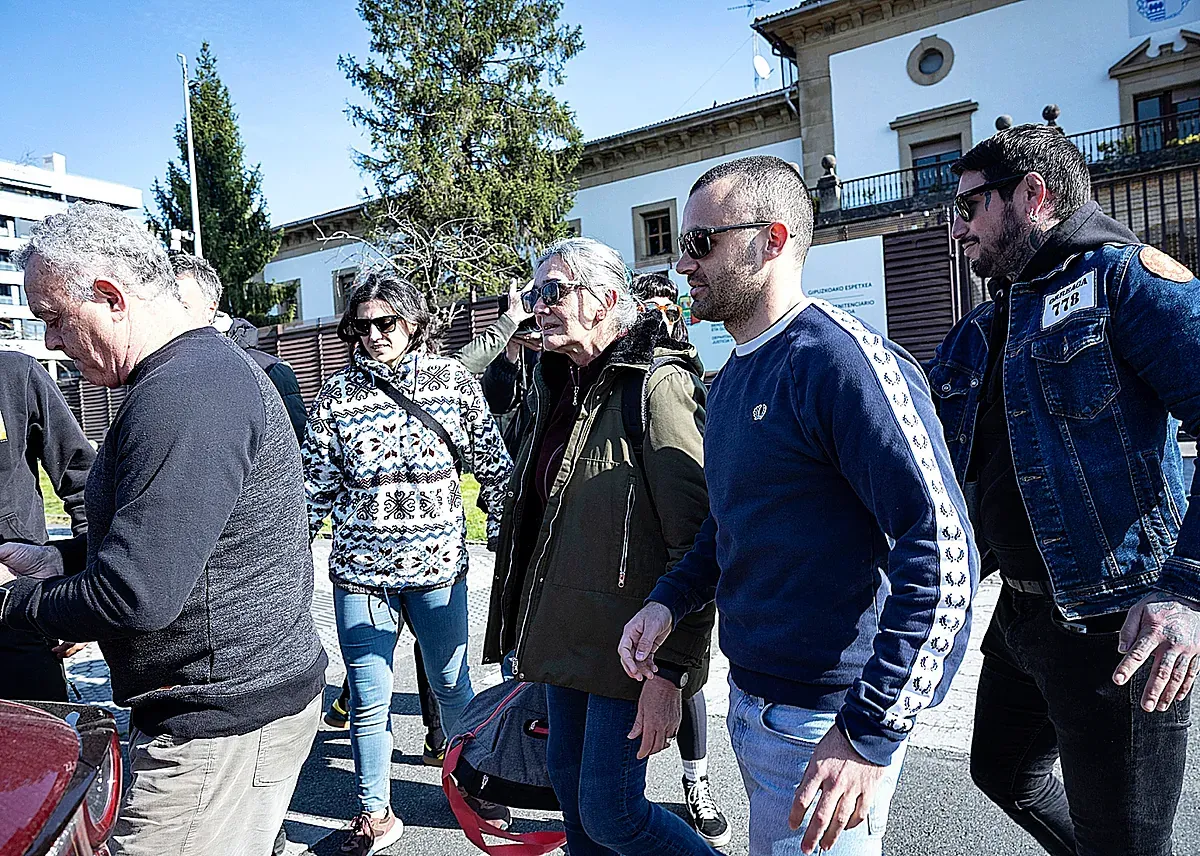 El Partido Socialista da la 'semilibertad' a dos etarras cada mes desde mayo y la Fiscalía alerta de un "quebranto grave del sistema"