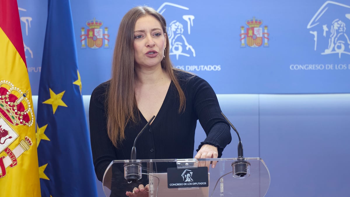 Ester Muñoz y los patriotas de corchopán