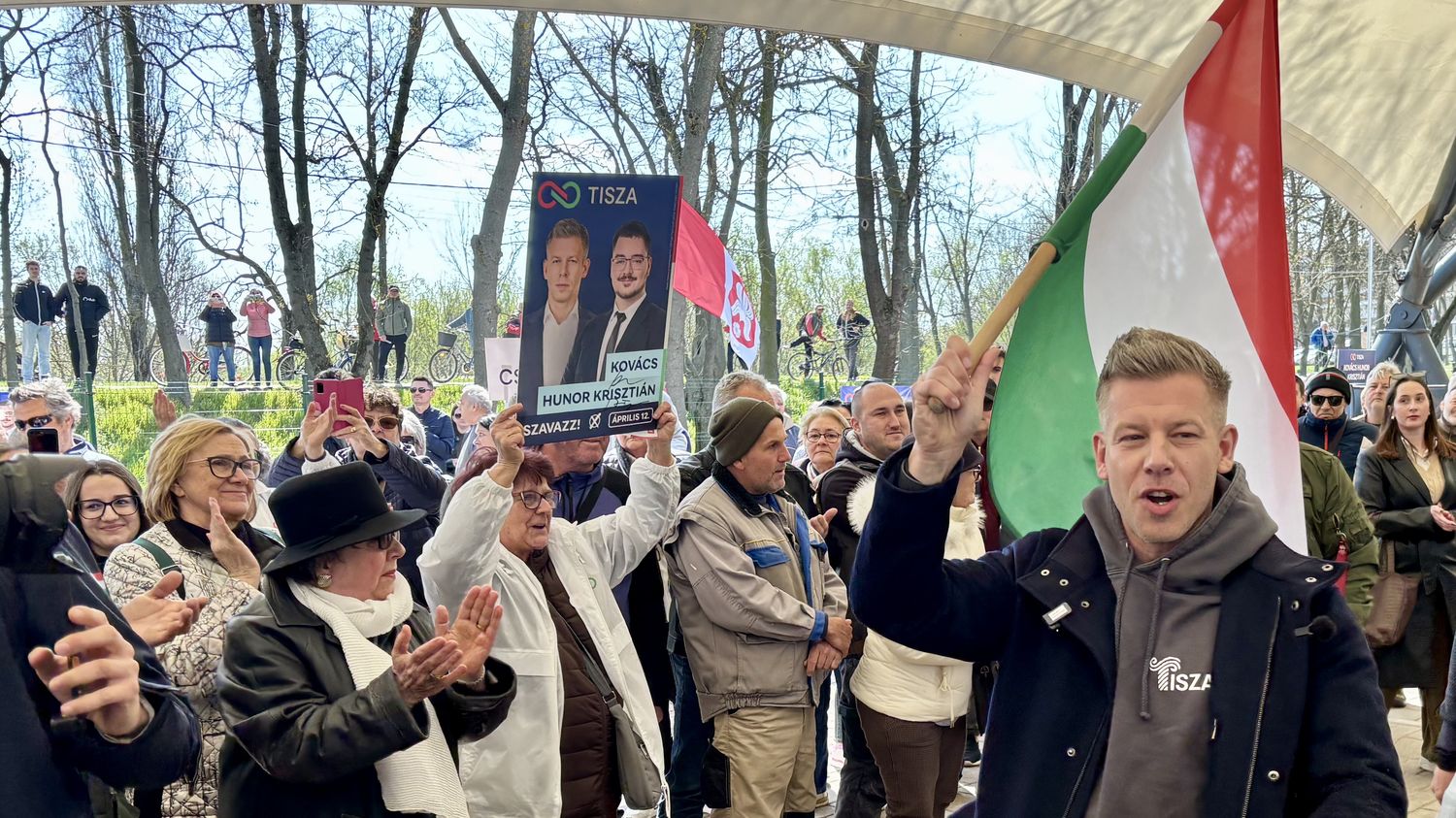 "Ça ne peut pas être pire" : en Hongrie, les déçus de Viktor Orban espèrent la victoire de Péter Magyar aux élections législatives