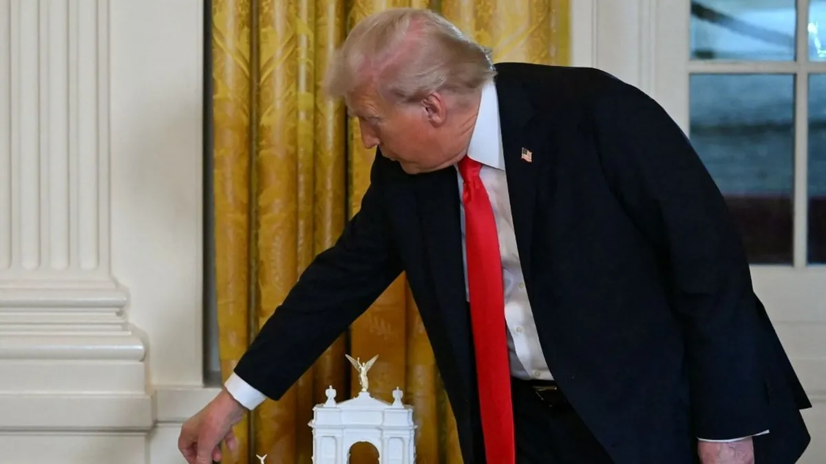 "Le meilleur et le plus bel arc de triomphe au monde" : Donald Trump dévoile son nouveau projet de monument à Washington, une arche de 76 mètres de haut