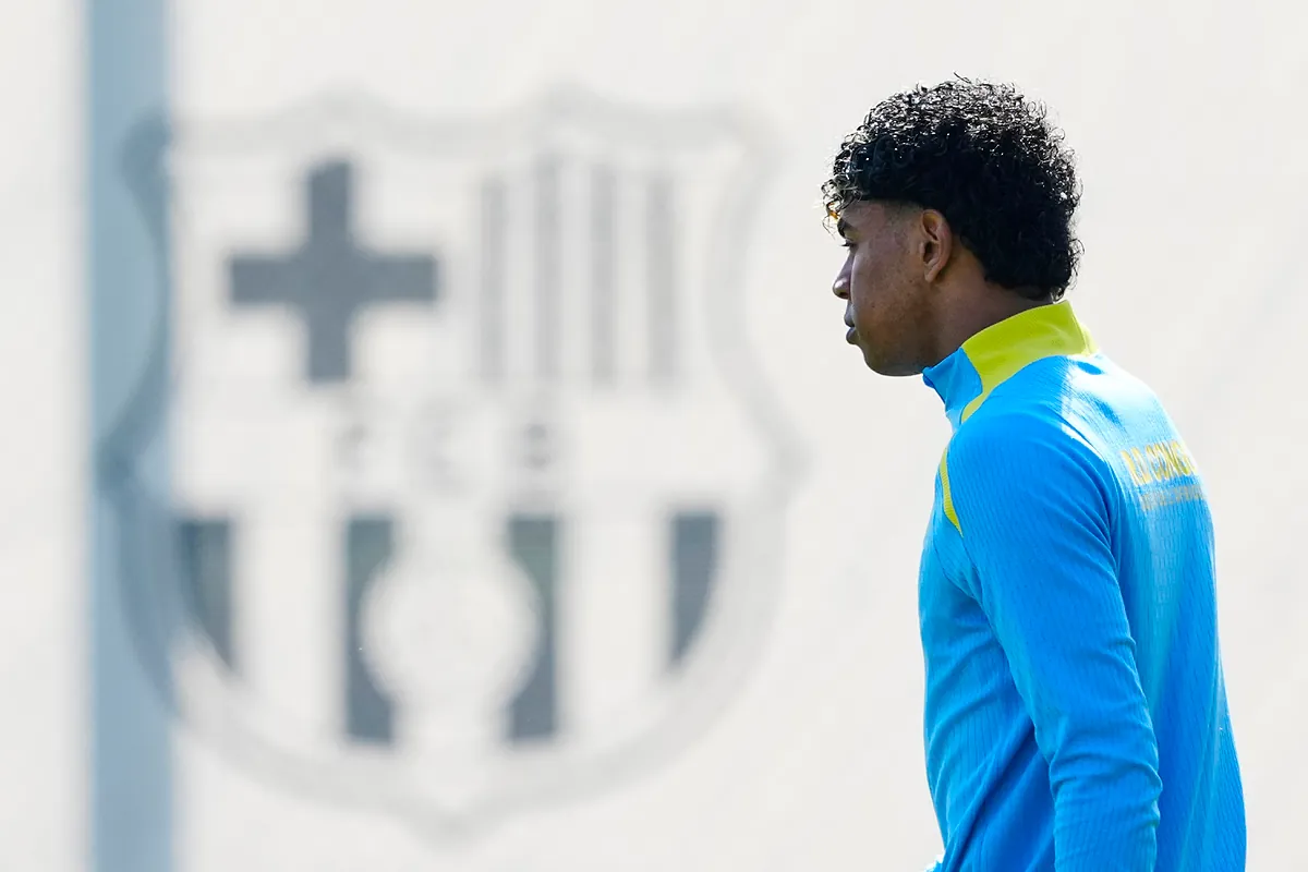 El Barcelona, con un ojo en el derbi y otro en la Champions