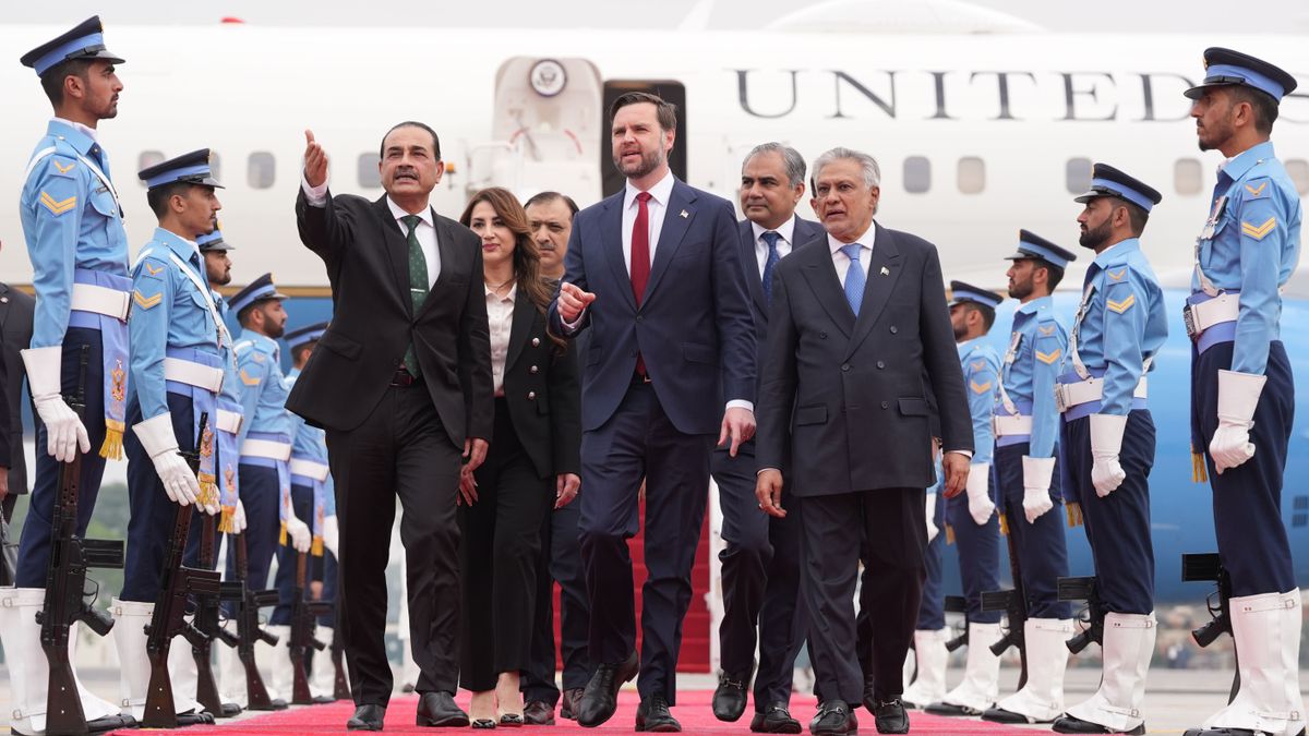 Irankrieg: US-Vizepräsident JD Vance für Iran-Gespräche in Pakistan gelandet