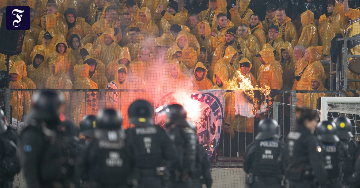 Vor Hochrisikospiel: 200 Fans aus Dresden und Nürnberg treffen sich zu Prügelei
