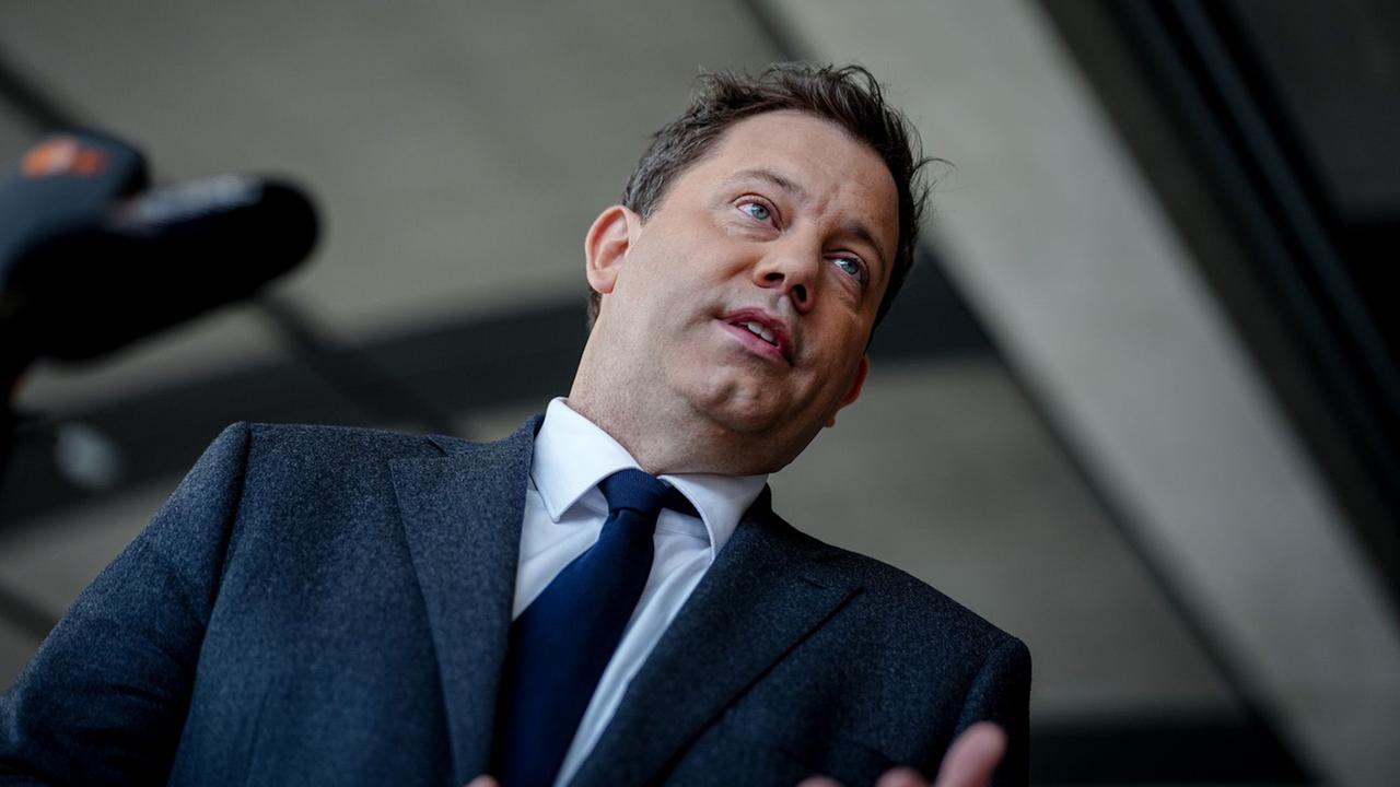 „Die meisten können diese höheren Spritpreise verkraften“ – Streit in der Koalition weitet sich aus