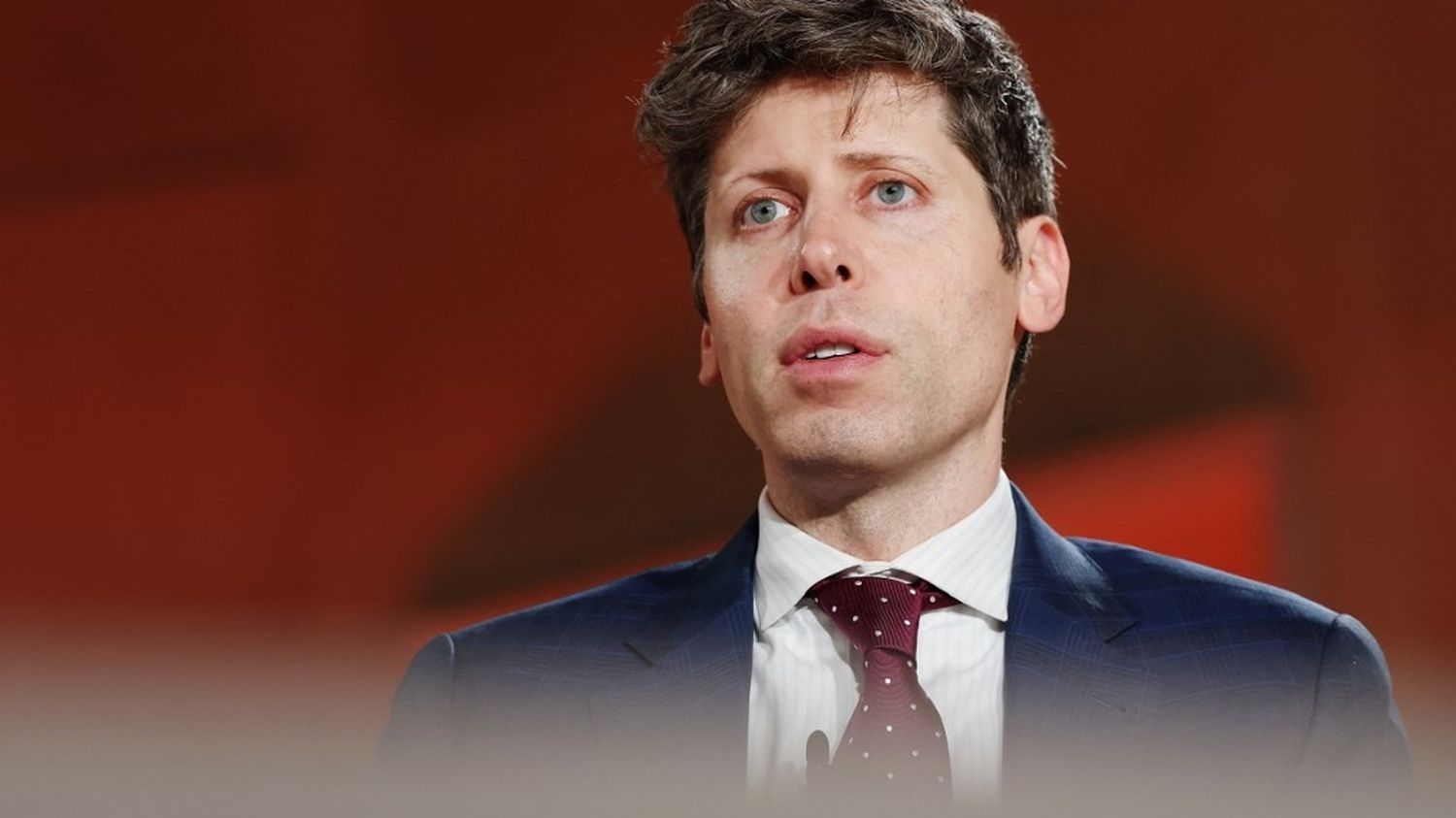 La maison du créateur de ChatGPT, Sam Altman, a été touchée par un cocktail Molotov, l'assaillant interpellé