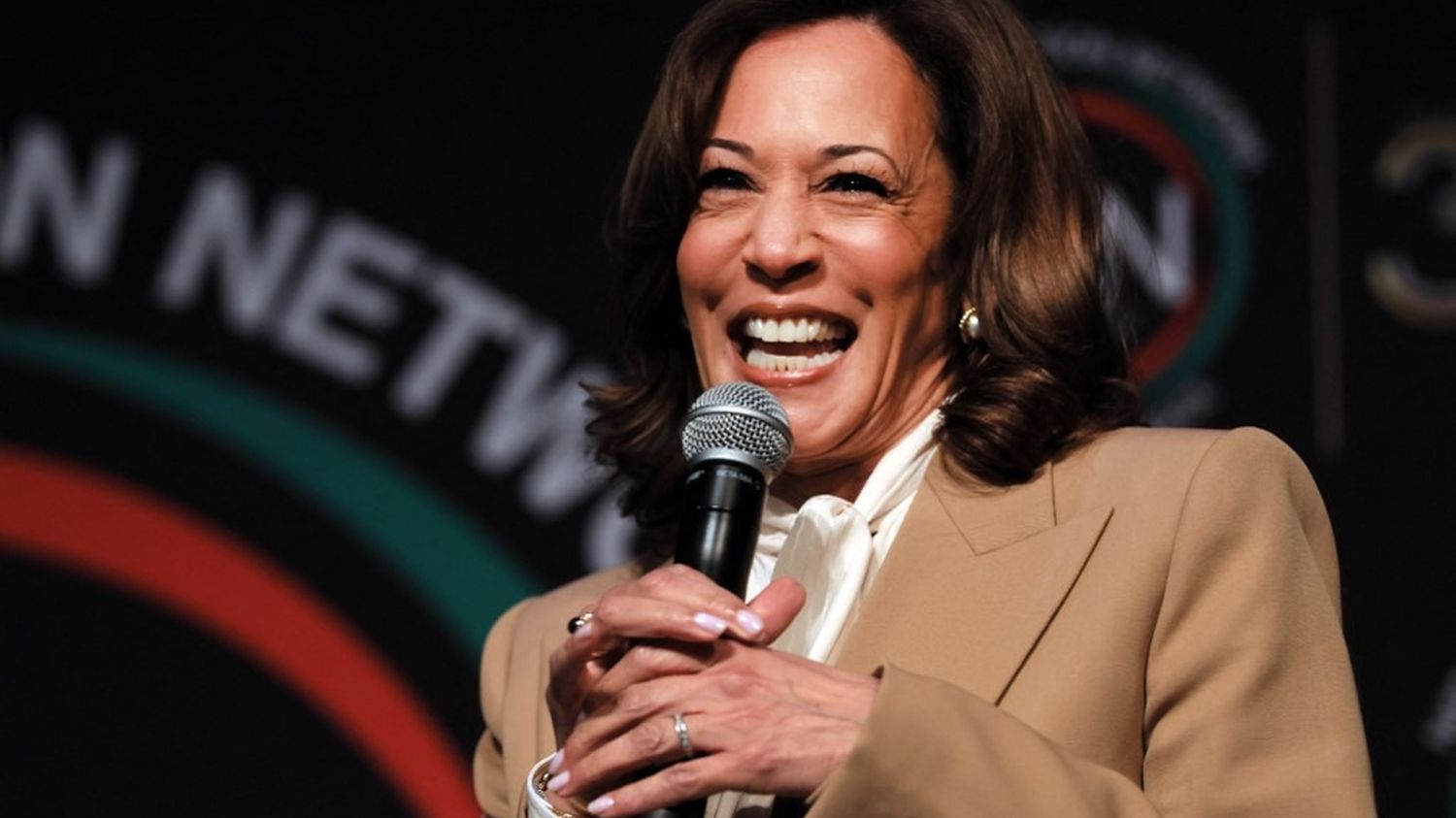 Malgré son échec face à Donald Trump en 2024, Kamala Harris dit "réfléchir" à se présenter à l'élection présidentielle américaine en 2028