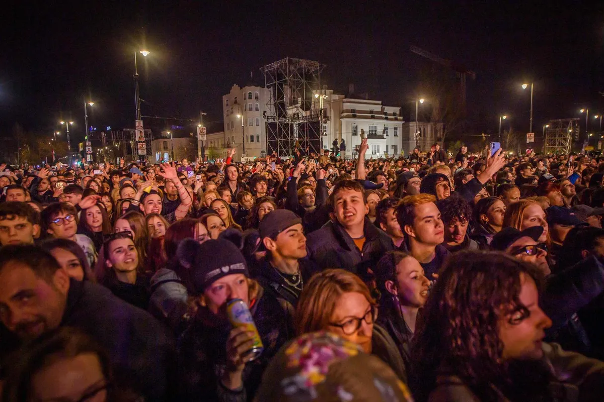 En Hongrie, au concert « pour la fin du système », « cette jeunesse qui se préoccupe de politique, c’est du jamais-vu »