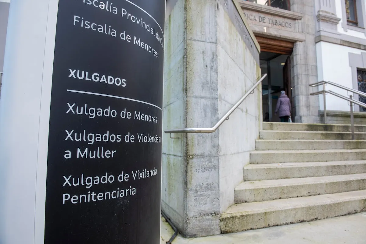 Los asuntos pendientes en los juzgados caen por primera vez en una década
