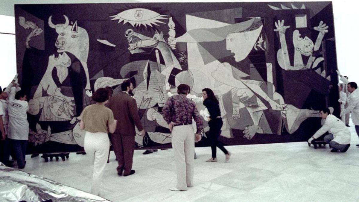 
                               El viaje imposible de un ‘Guernica’ herido
                           
