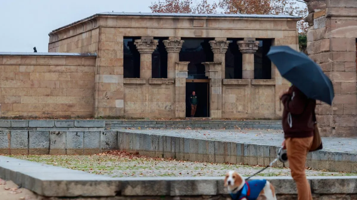
                                                El vandalismo golpea el Templo de Debod, un monumento único de 2.000 años
                                            