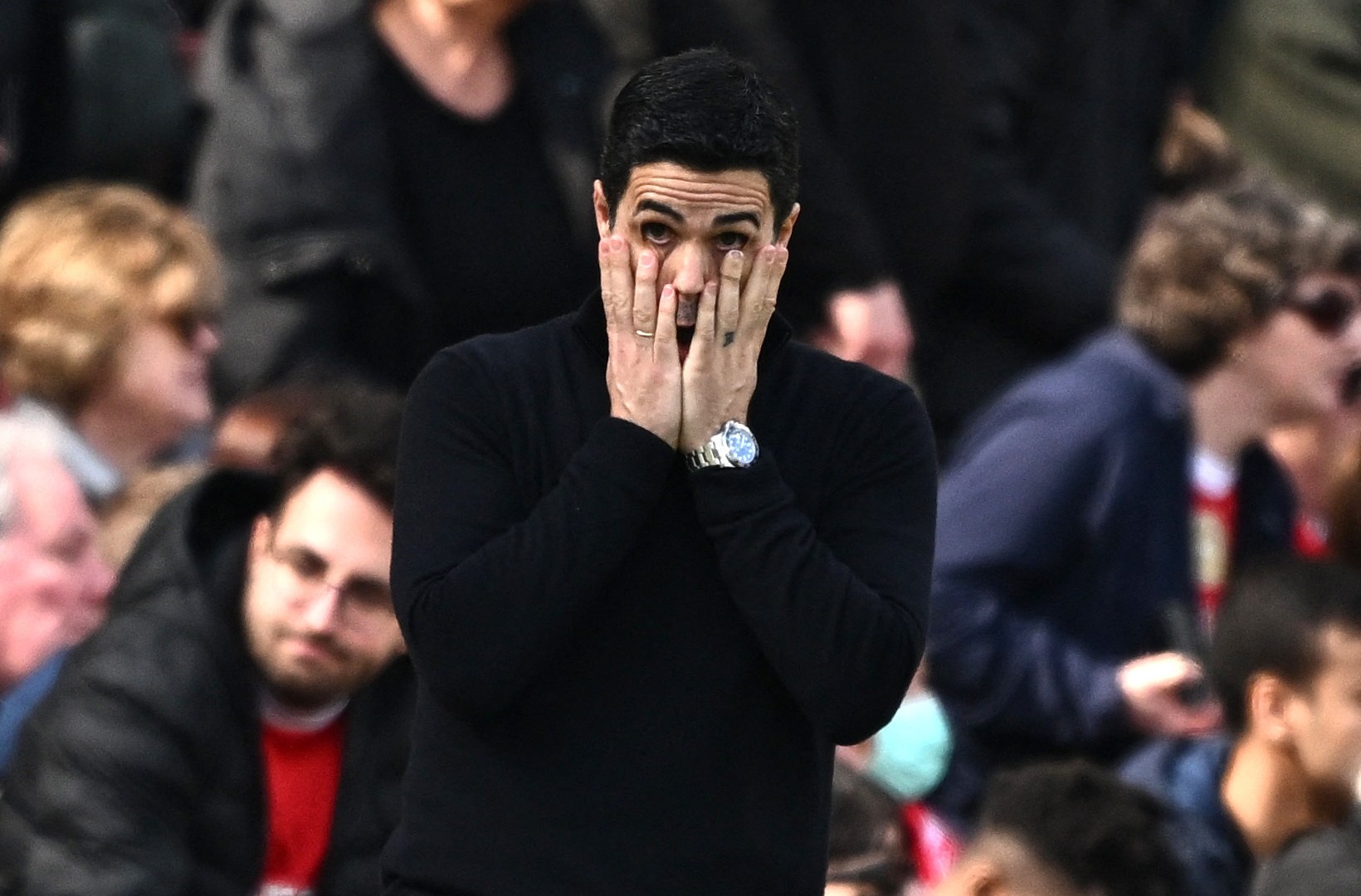 Arsenal shocked by Bournemouth, offering Man City Premier League lifeline