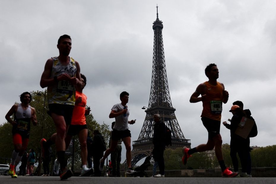 Plus de 60 000 coureurs, un tiers de femmes... Le marathon de Paris 2026, une édition record