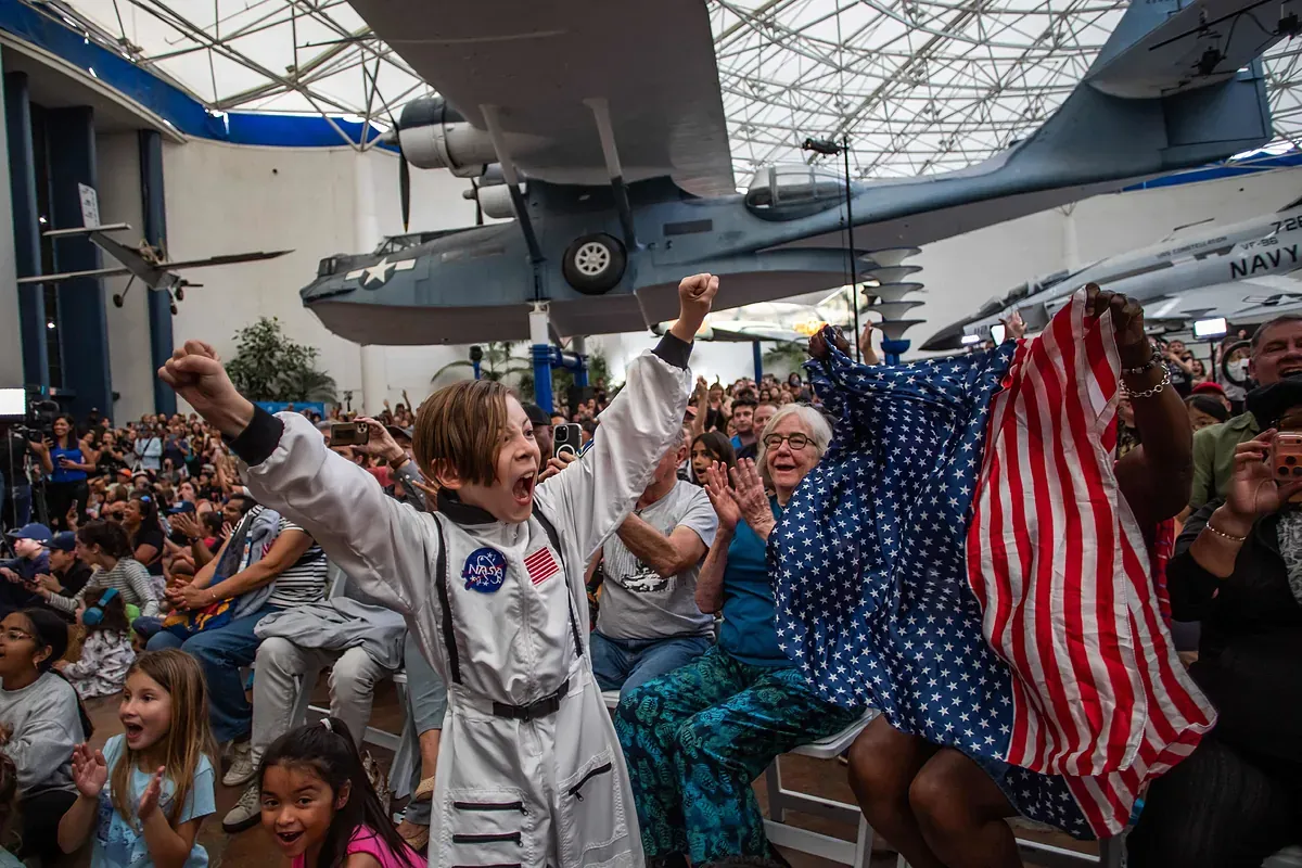 Orgullo y furor en EEUU por el regreso de los astronautas de Artemis 2: el espacio entusiasma tanto a demócratas como a republicanos