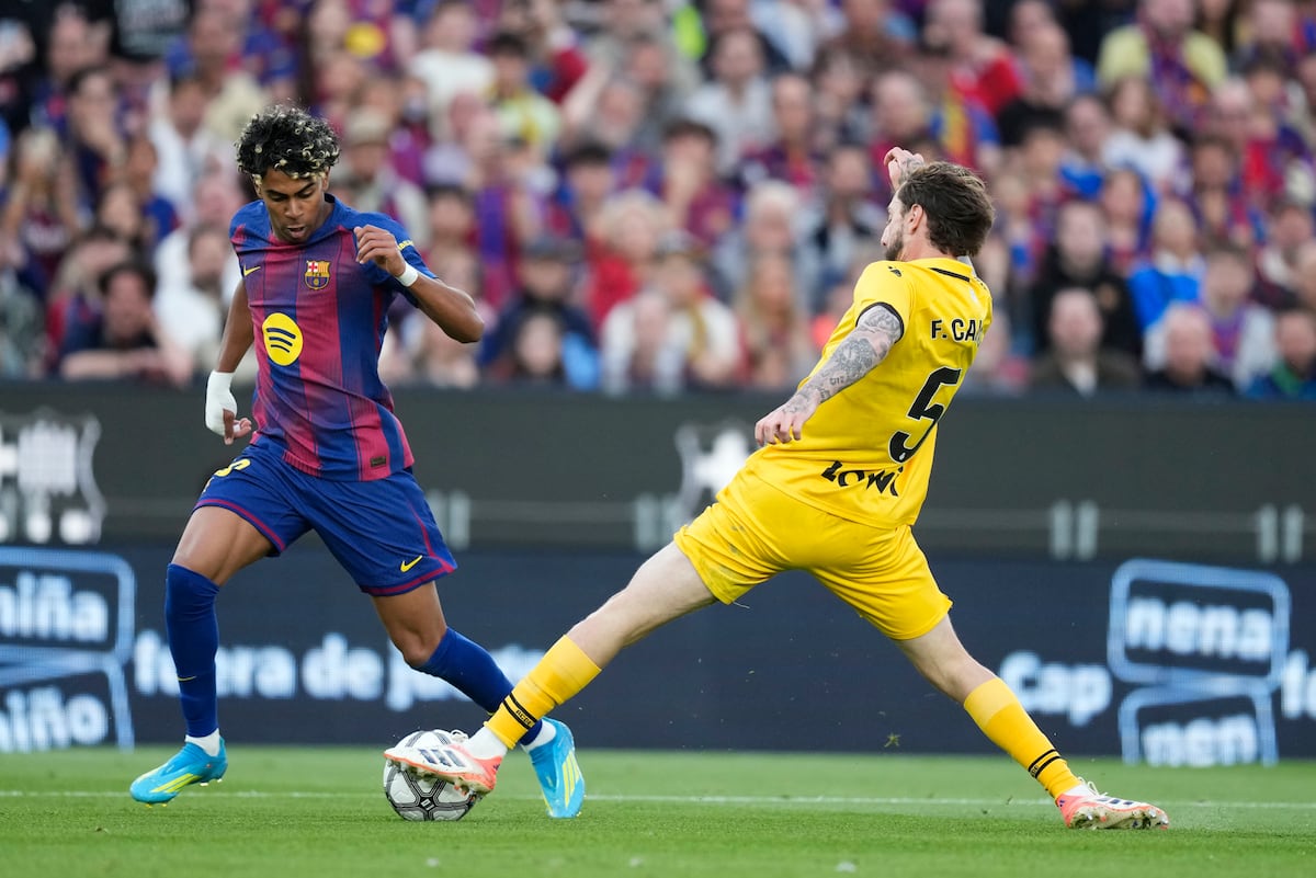 Barcelona - Espanyol en directo | Varias rotaciones de Flick con Pedri y Lamine en el once titular