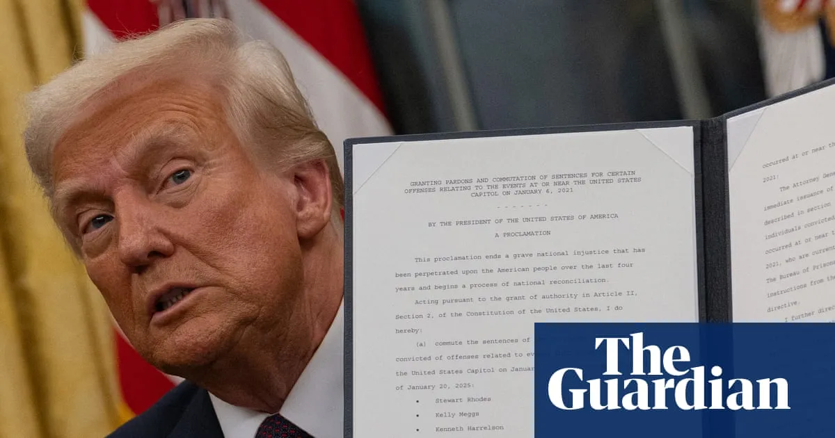 Trump reportedly says he’ll issue mass pardons at end of his presidential term
