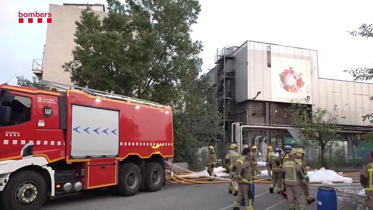 
                                                                                                       Extinguido el incendio de una empresa química con nueve heridos leves en Mollet del Vallès
                                                                                                   