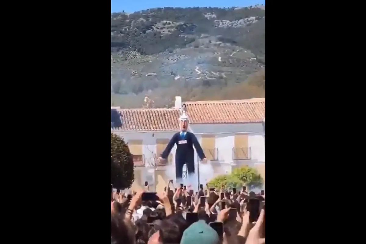 Israel convoca a la encargada de negocios española por la quema de un muñeco de Netanyahu en las fiestas de El Burgo, Málaga